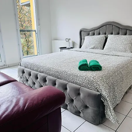 Sri-indo Paris Appartement Bobigny